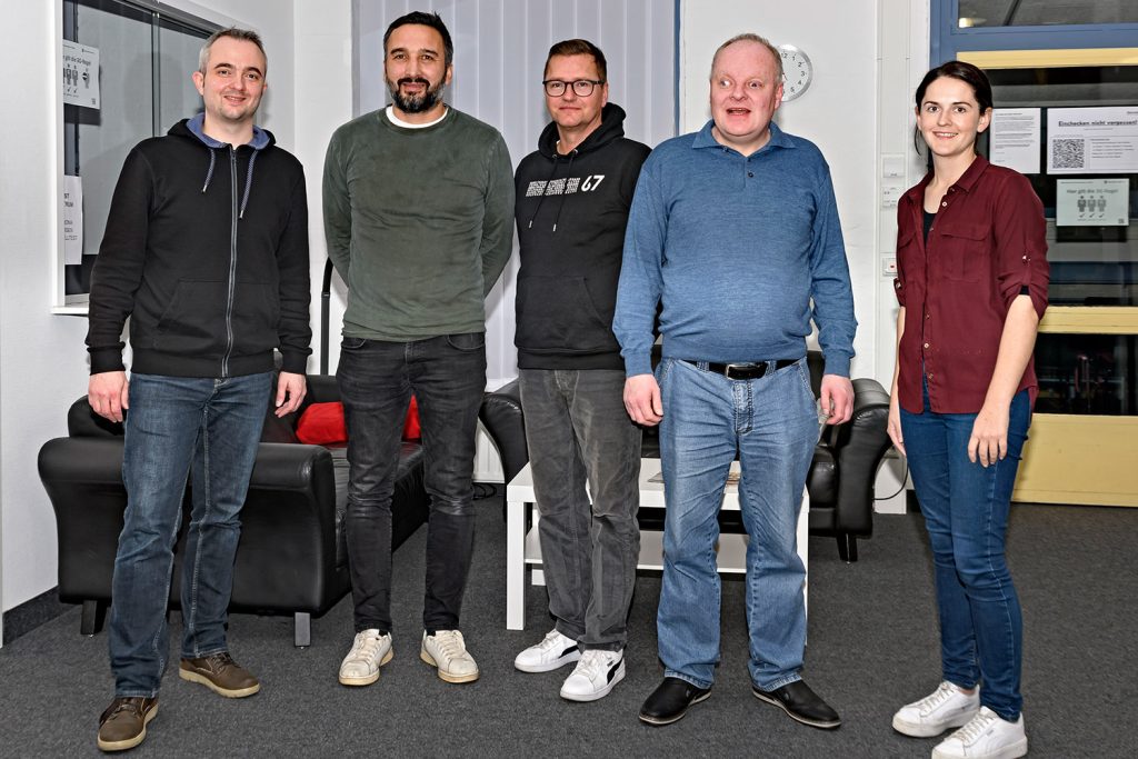Markus Hörster, Deniz Dogan, Lars Vickendey, Dirk Busse und Henrike Hoy bei Radio Okerwelle in Braunschweig. Eintracht InTeam 298.